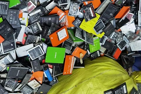梅里斯达斡尔族雅尔塞专业回收叉车蓄电池,正规公司上门回收钴酸锂电池|高价磷酸电池回收